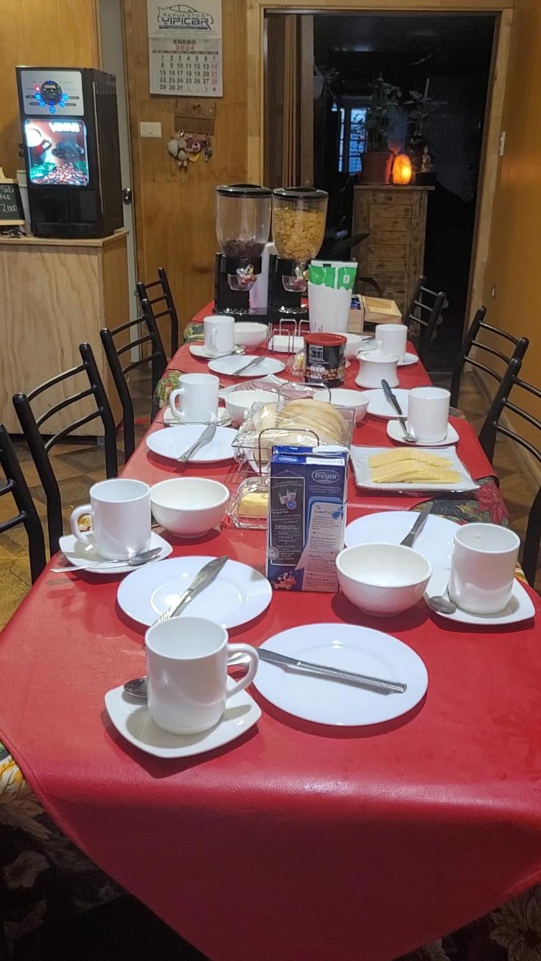 Hostal Traveltour El Campesino Puerto Natales Esterno foto