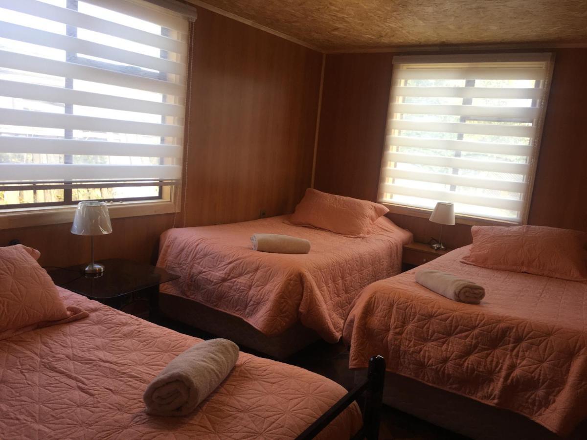 Hostal Traveltour El Campesino Puerto Natales Esterno foto